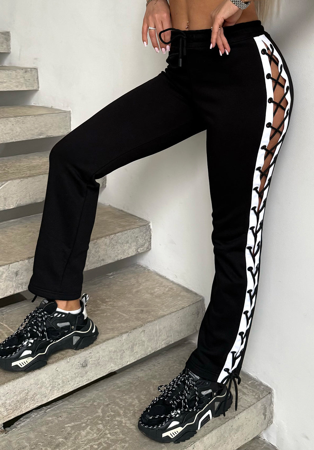 Women’s Lace-Up Pants Marca Black & White