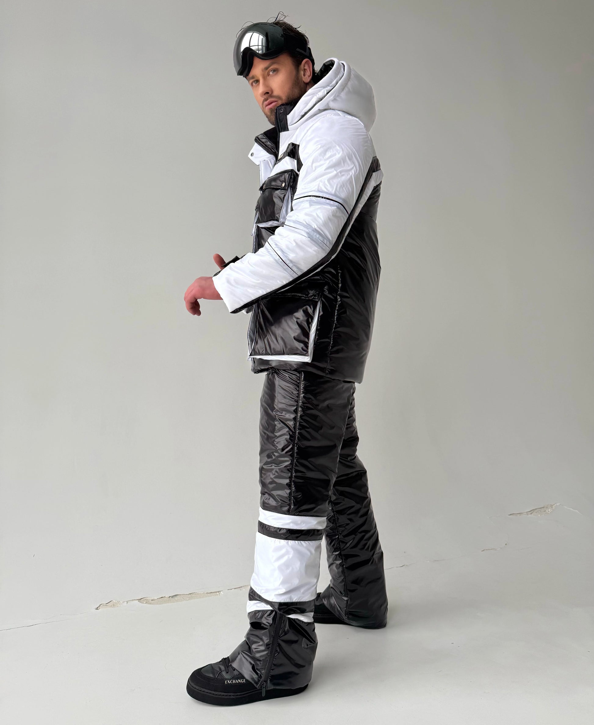 Men’s premium black snowsuit for mountain resorts and winter travel