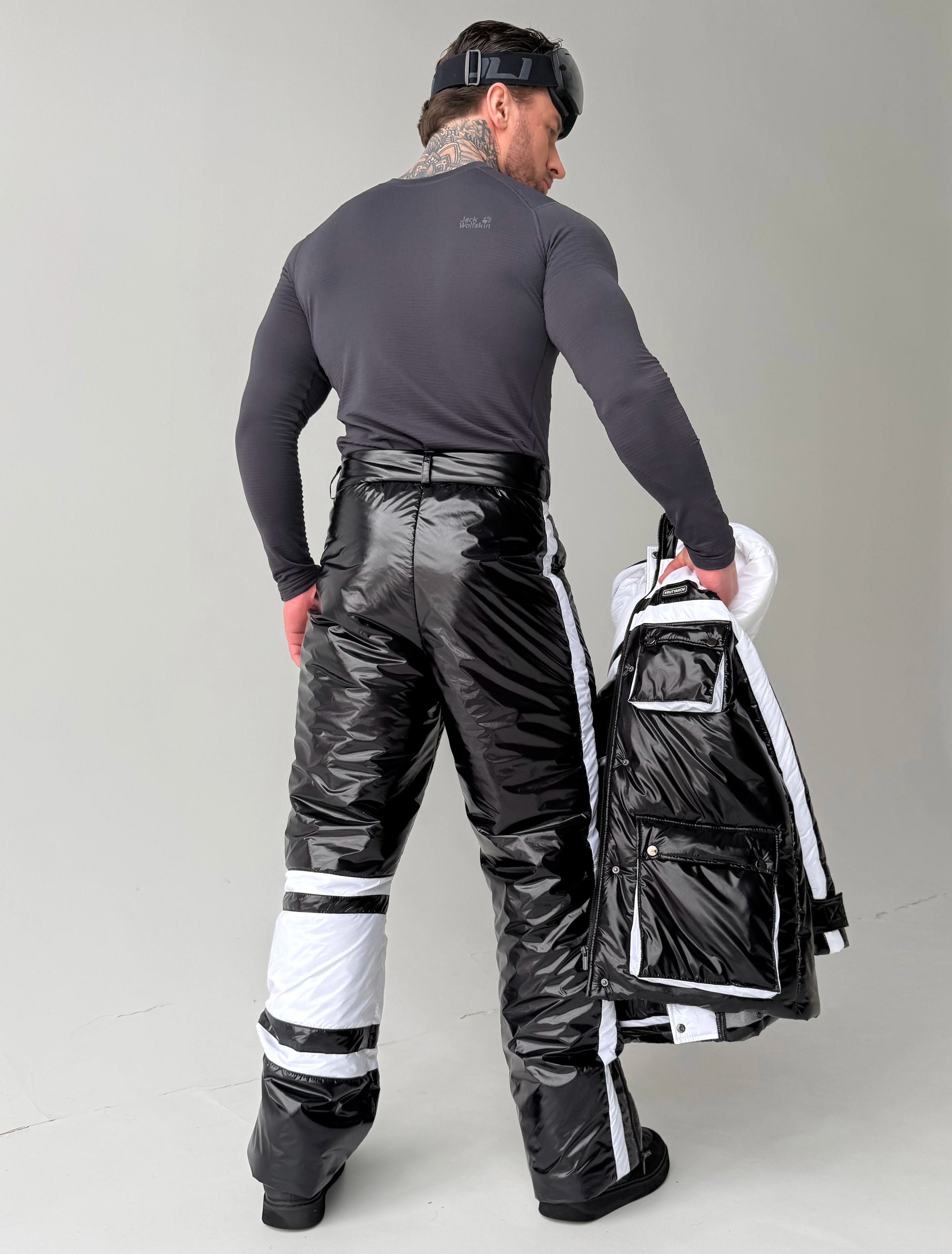 KRUTYAKOV men’s black winter snow suit for skiing and travel