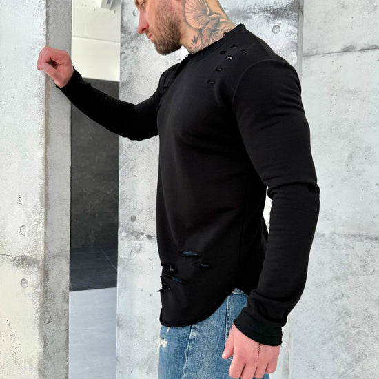 Black men’s smart casual sweatshirt with modern cut