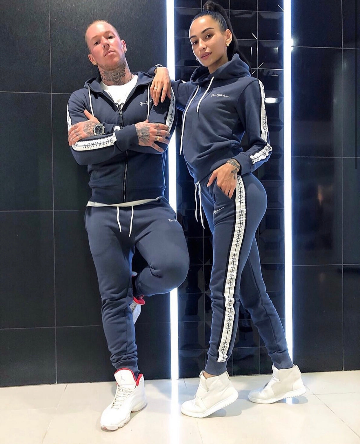 TRACKSUITS FOR COUPLES STRIPES