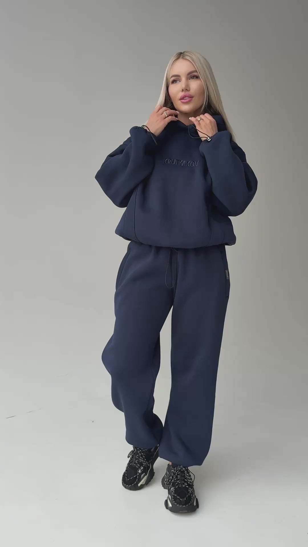 Women’s Cozy Tracksuit – Erika Navy