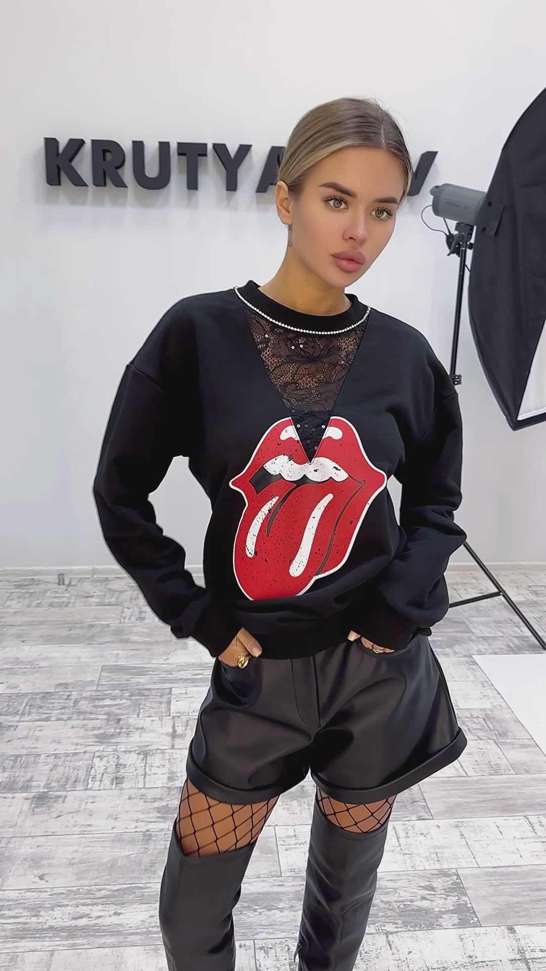 SWEATSHIRT ROLLING TONGUE