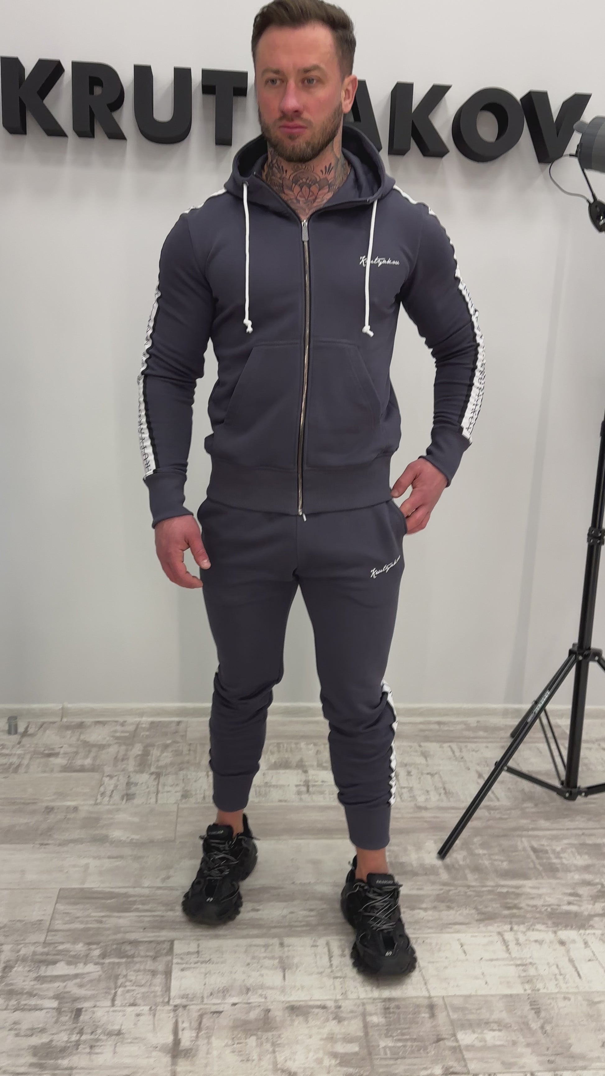 TRACKSUITS FOR COUPLES STRIPES