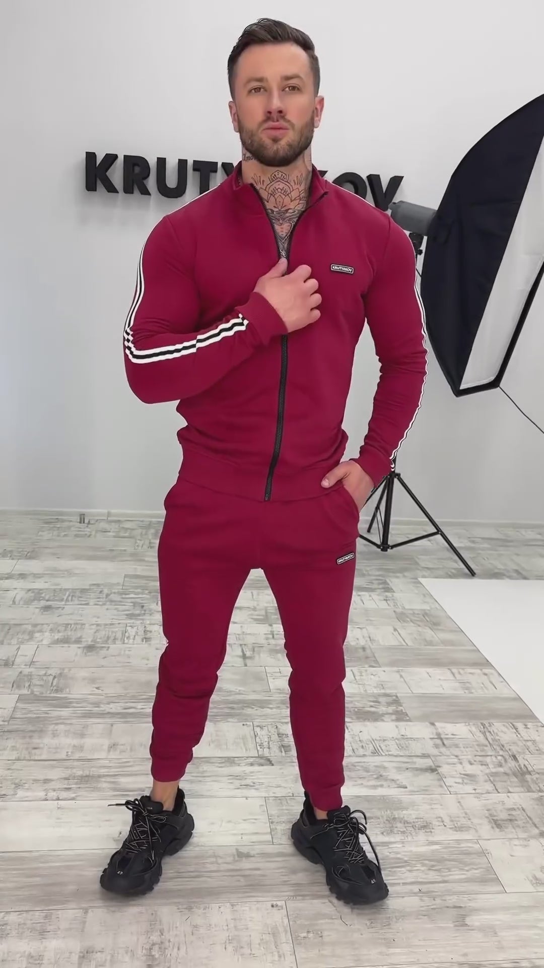 TRACKSUITS FOR COUPLES BUENO