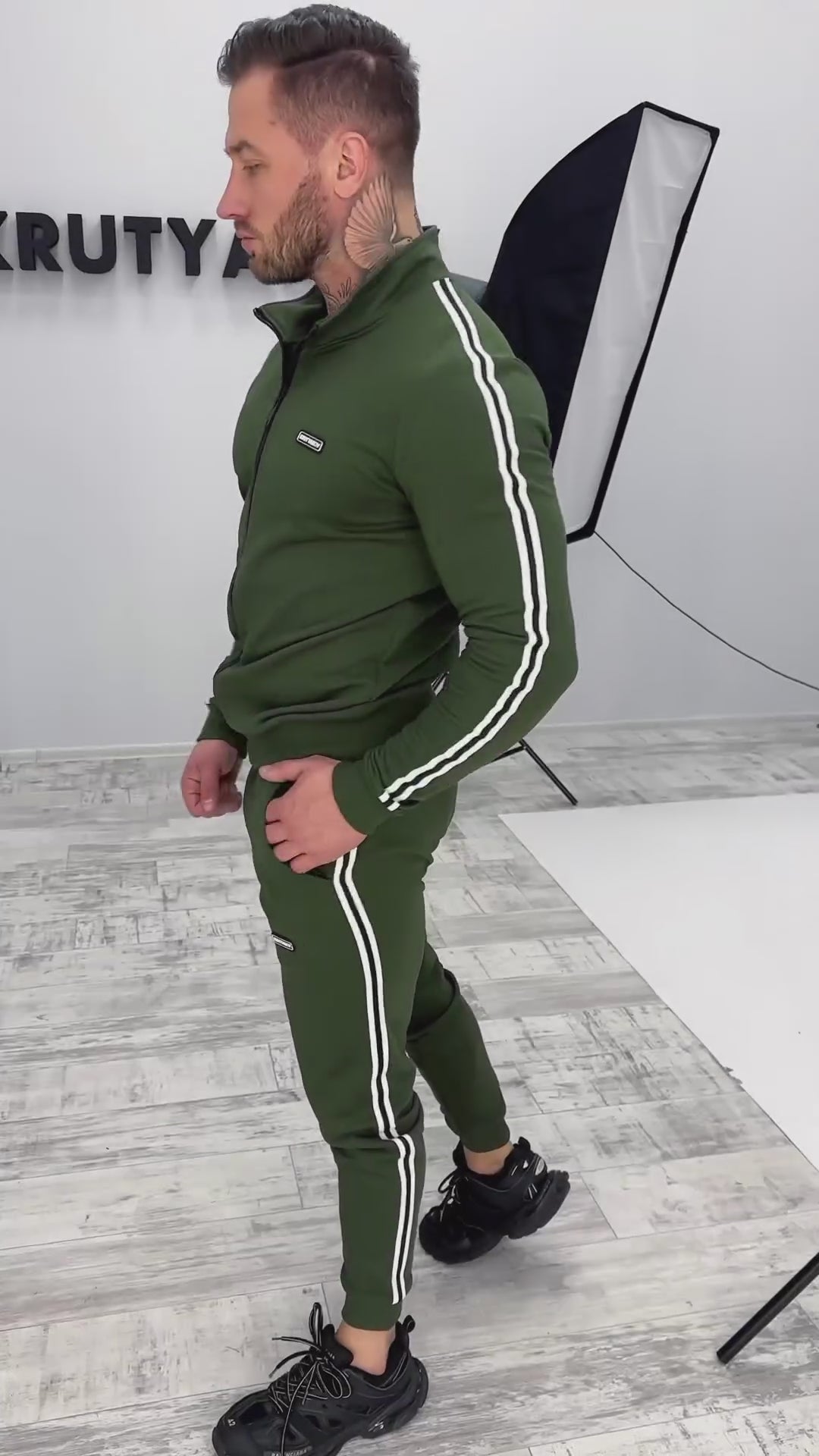 TRACKSUITS FOR COUPLES BUENO